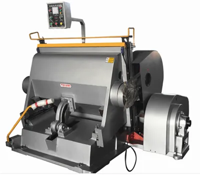 Poate o mașină de ambalat cutii de carton să funcționeze într-un mediu cu umi...